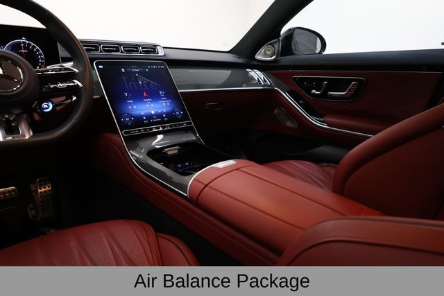 Mercedes-Benz S-Class Vehicle Image 23