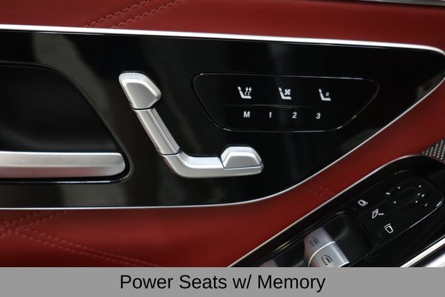Mercedes-Benz S-Class Vehicle Image 47