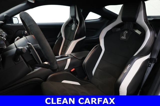 Ford Mustang Vehicle Image 12
