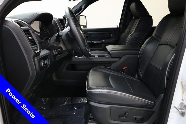 Ram 3500 Vehicle Image 35