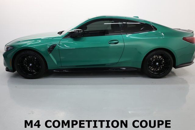 BMW M4 Vehicle Image 04