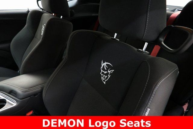 Dodge Challenger Vehicle Image 18