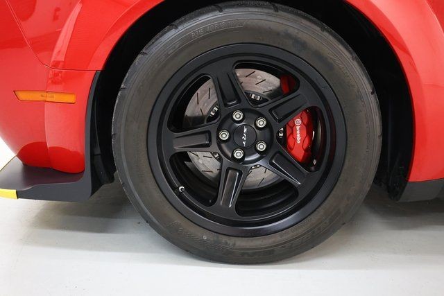 Dodge Challenger Vehicle Image 38