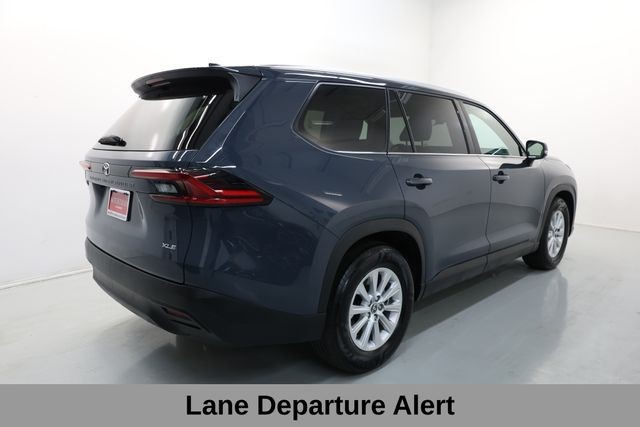 Toyota Grand Highlander Vehicle Image 21
