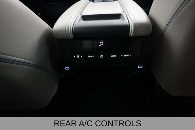 Toyota Grand Highlander Vehicle Image 28