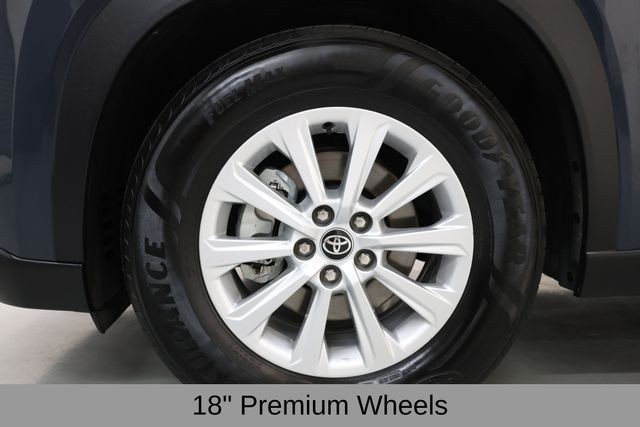 Toyota Grand Highlander Vehicle Image 36