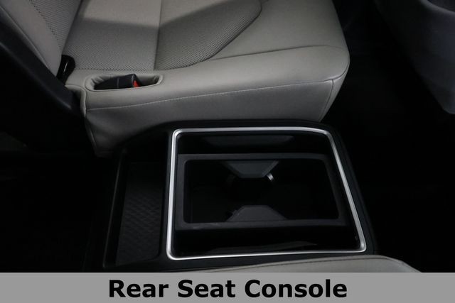 Toyota Grand Highlander Vehicle Image 38