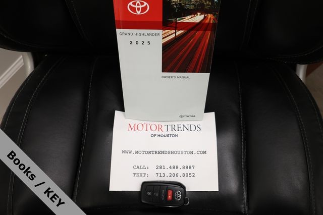 Toyota Grand Highlander Vehicle Image 42
