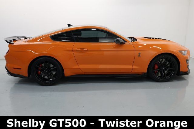 Ford Mustang Vehicle Image 03