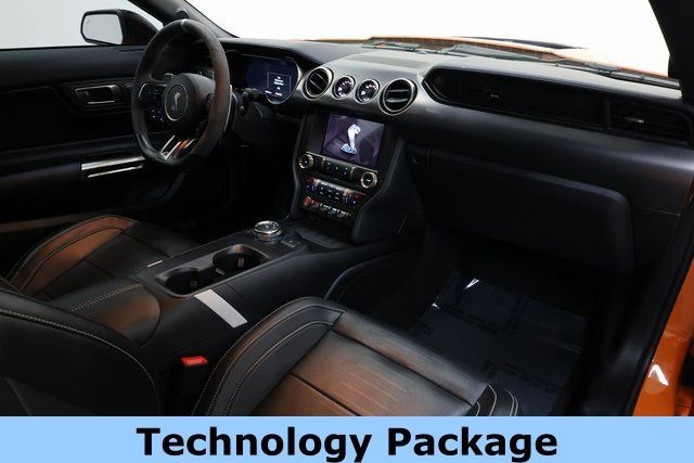 Ford Mustang Vehicle Image 12