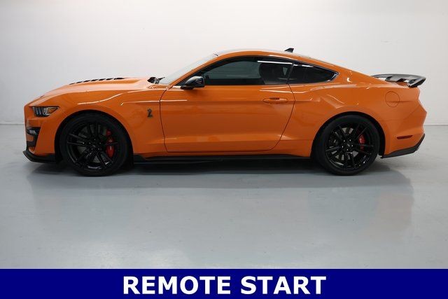Ford Mustang Vehicle Image 24