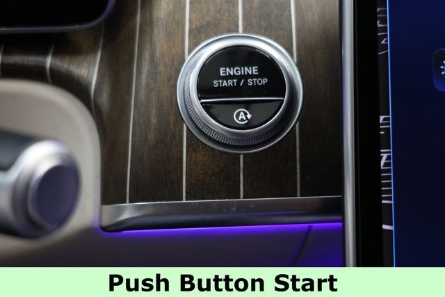 Mercedes-Benz S-Class Vehicle Image 25