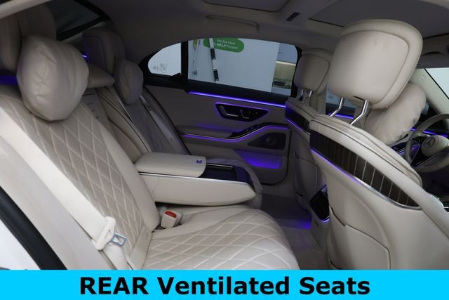 Mercedes-Benz S-Class Vehicle Image 38