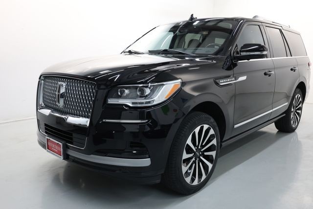 more details - lincoln navigator