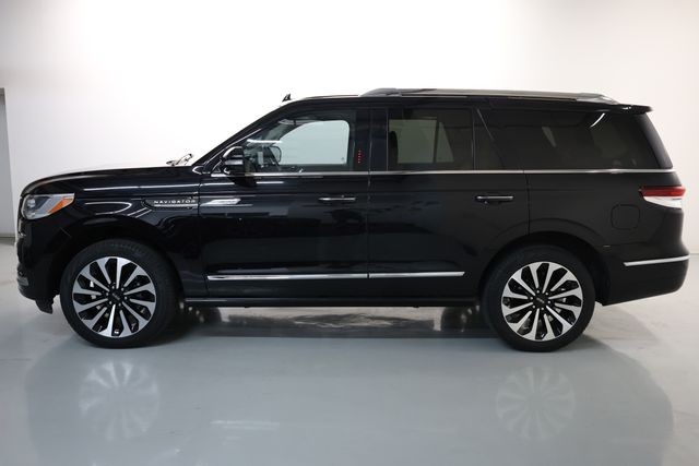 Lincoln Navigator Vehicle Image 04
