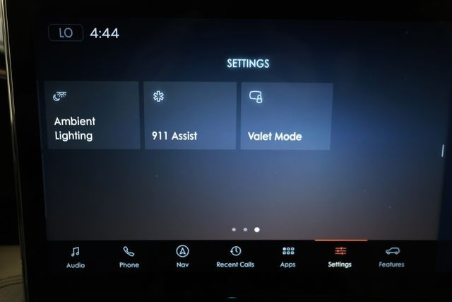 Lincoln Navigator Vehicle Image 29