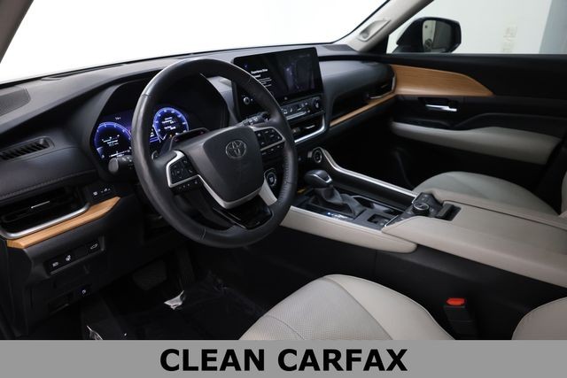 Toyota Grand Highlander Vehicle Image 09