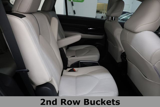 Toyota Grand Highlander Vehicle Image 13