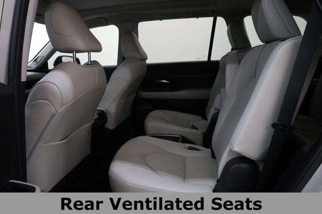 Toyota Grand Highlander Vehicle Image 31