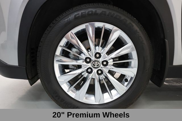 Toyota Grand Highlander Vehicle Image 41