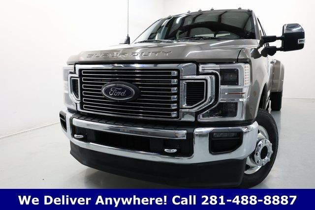 Ford Super Duty F-350 DRW Vehicle Image 02