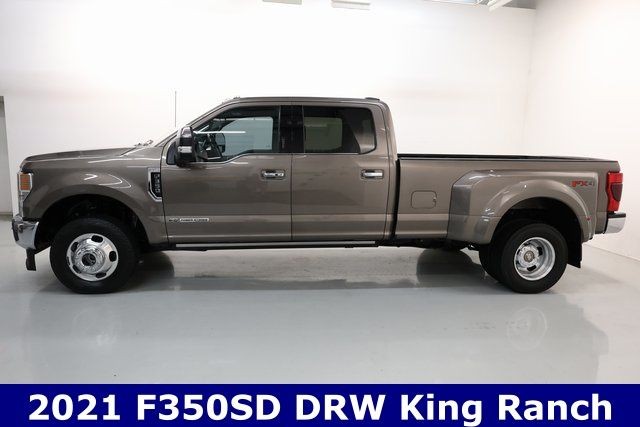 Ford Super Duty F-350 DRW Vehicle Image 03