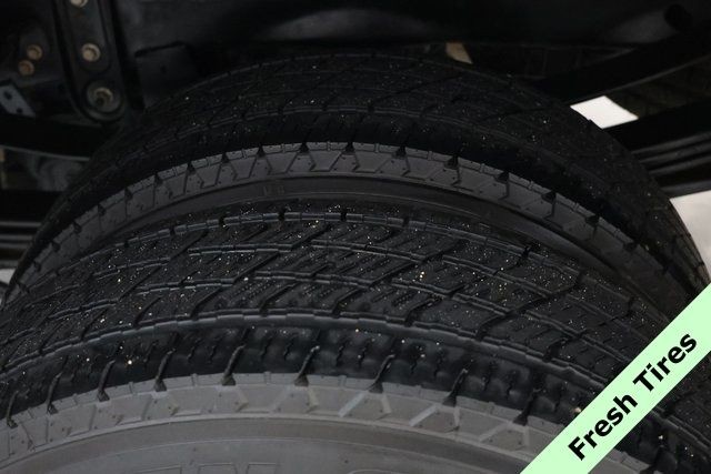Ford Super Duty F-350 DRW Vehicle Image 07