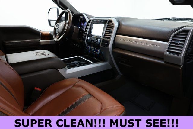 Ford Super Duty F-350 DRW Vehicle Image 17