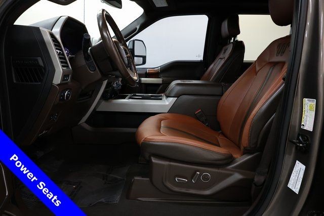 Ford Super Duty F-350 DRW Vehicle Image 35
