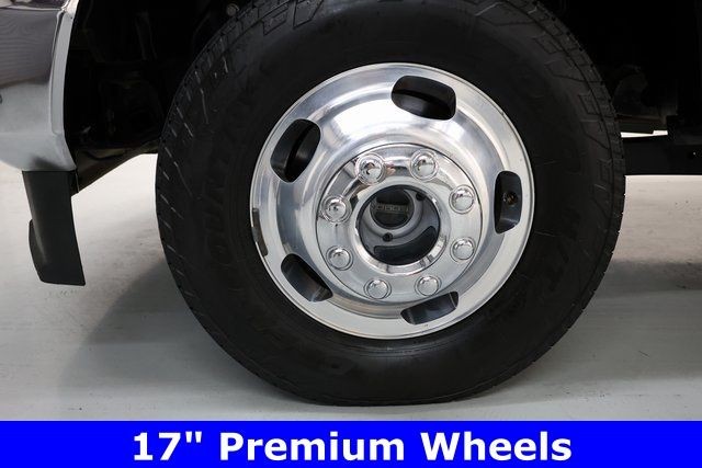 Ford Super Duty F-350 DRW Vehicle Image 47