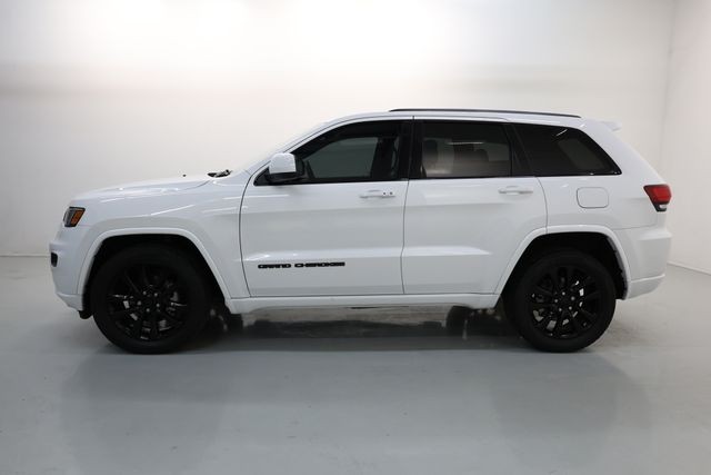 Jeep Grand Cherokee Vehicle Image 02