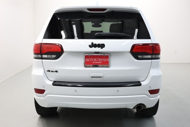 Jeep Grand Cherokee Vehicle Image 18