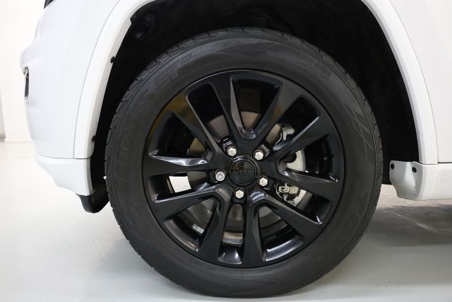 Jeep Grand Cherokee Vehicle Image 27