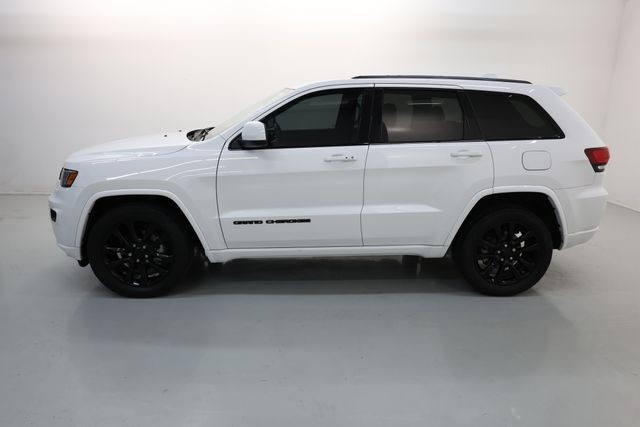 Jeep Grand Cherokee Vehicle Image 40