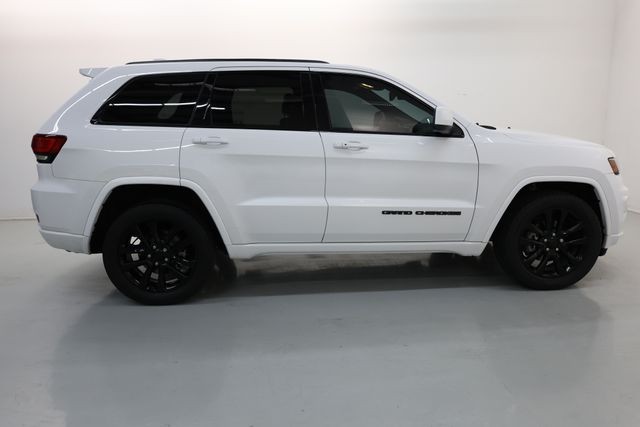 Jeep Grand Cherokee Vehicle Image 41