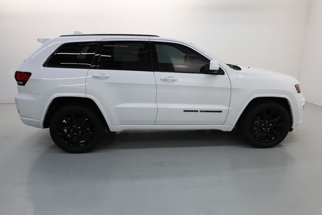 Jeep Grand Cherokee Vehicle Image 42