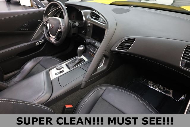 Chevrolet Corvette Vehicle Image 16