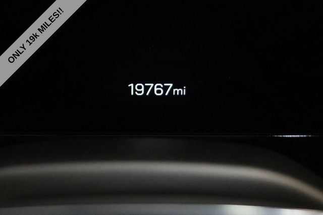 GMC Yukon Vehicle Image 05