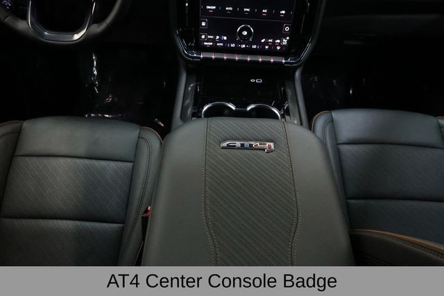 GMC Yukon Vehicle Image 15