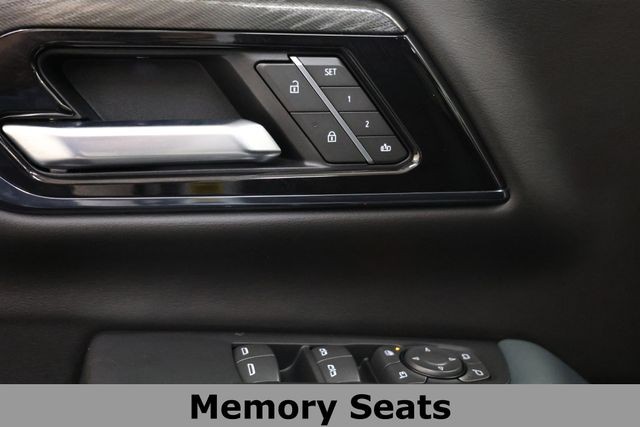 GMC Yukon Vehicle Image 36