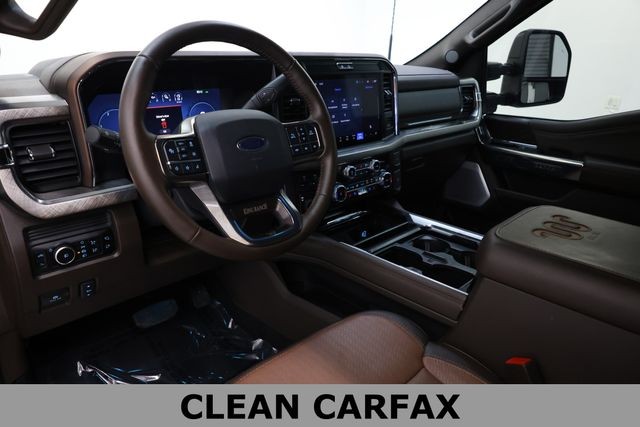 Ford Super Duty F-350 DRW Vehicle Image 09