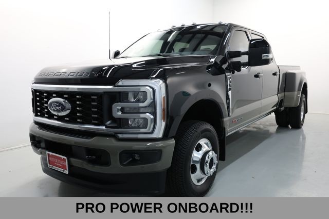 Ford Super Duty F-350 DRW Vehicle Image 13