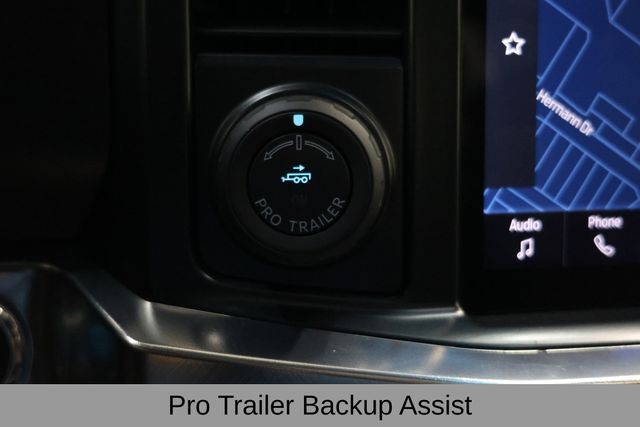 Ford Super Duty F-350 DRW Vehicle Image 25
