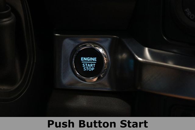 Ford Super Duty F-350 DRW Vehicle Image 29