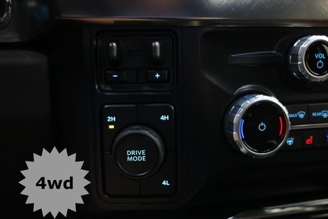 Ford Super Duty F-350 DRW Vehicle Image 30