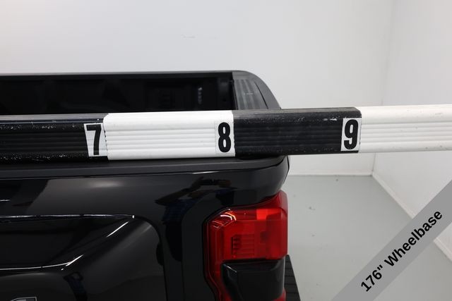 Ford Super Duty F-350 DRW Vehicle Image 36