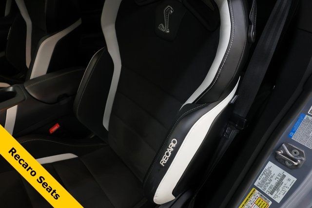 Ford Mustang Vehicle Image 17