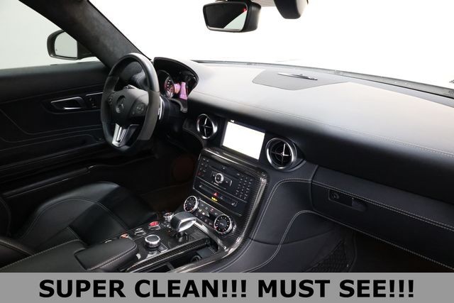Mercedes-Benz SLS AMG Vehicle Image 19
