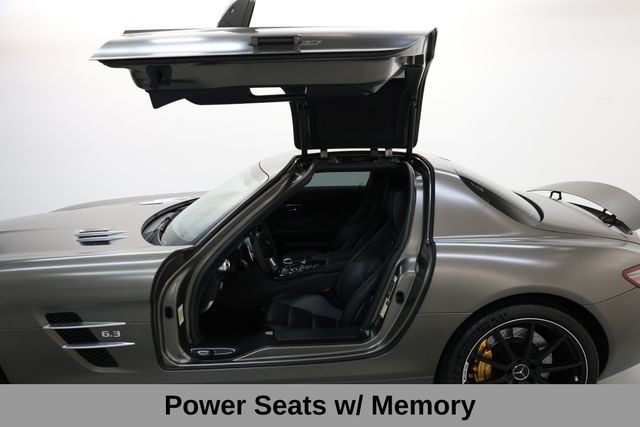 Mercedes-Benz SLS AMG Vehicle Image 27