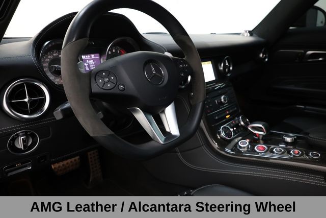 Mercedes-Benz SLS AMG Vehicle Image 32